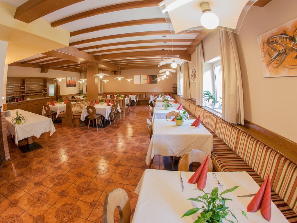 Zur Muehle Wohlfuehloase Hotel Trodena Luaran gambar